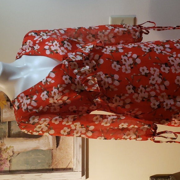 Gilli Dress - Picture 8 of 9